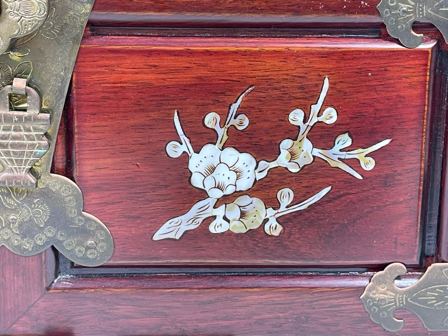 Chinese Mother Of Pearl Inlay Jewelry Box With Lock And Key [Photo 8]