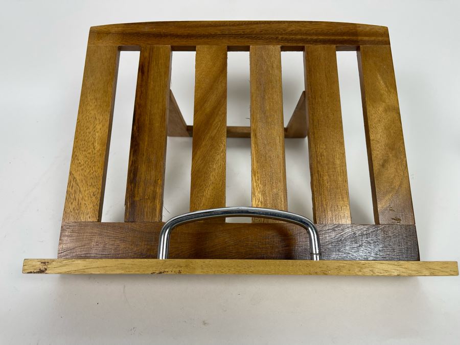 Wooden Book Stand [Photo 2]
