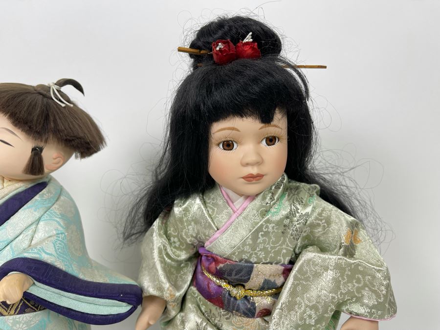 Pair Of Asian Dolls [Photo 4]