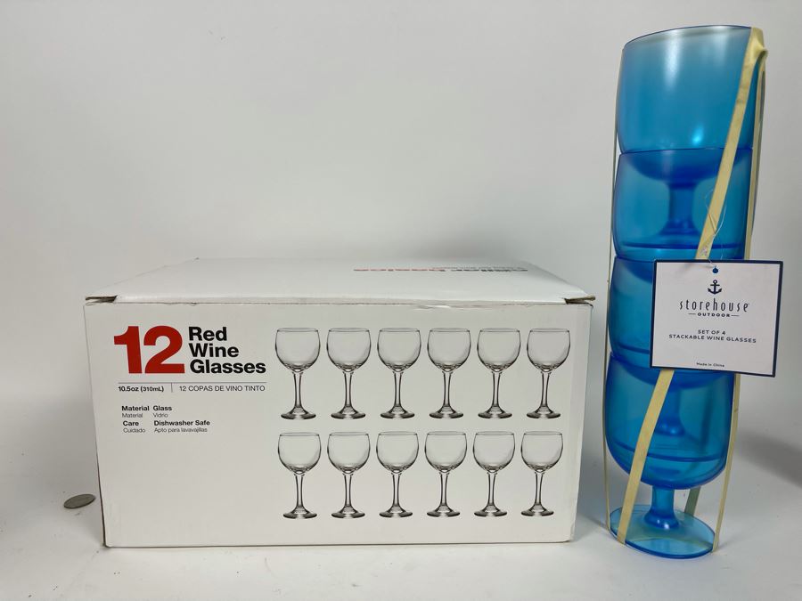 New Set Of 12 Red Wine Glasses And Set Of 4 Stackable Plastic Outdoor Wine Glasses [Photo 2]
