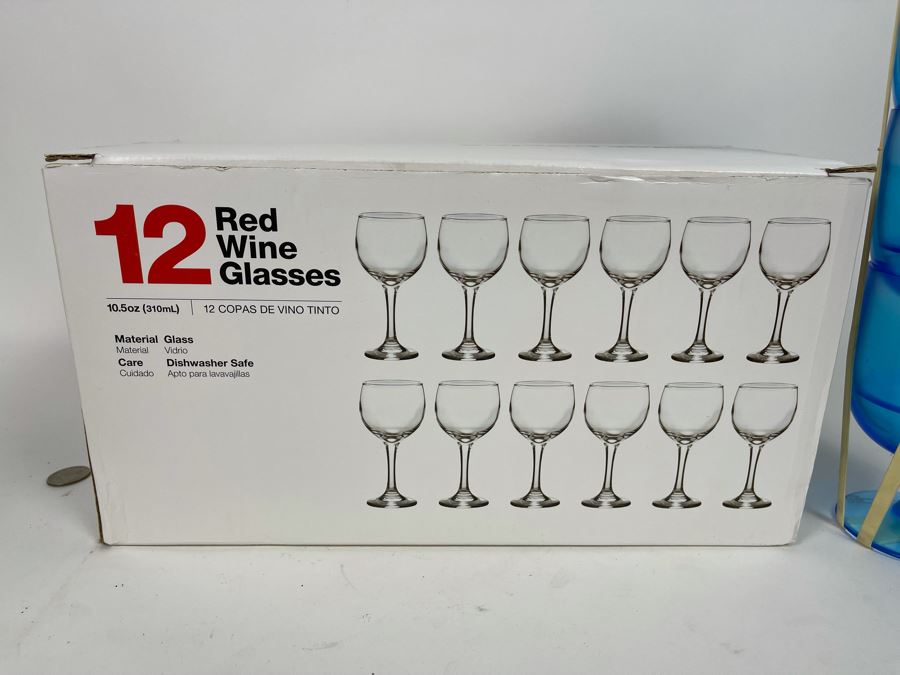 New Set Of 12 Red Wine Glasses And Set Of 4 Stackable Plastic Outdoor Wine Glasses [Photo 3]
