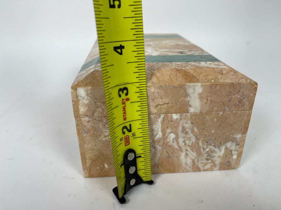 Marble Lidded Box 7.5W X 5D X 3H [Photo 8]
