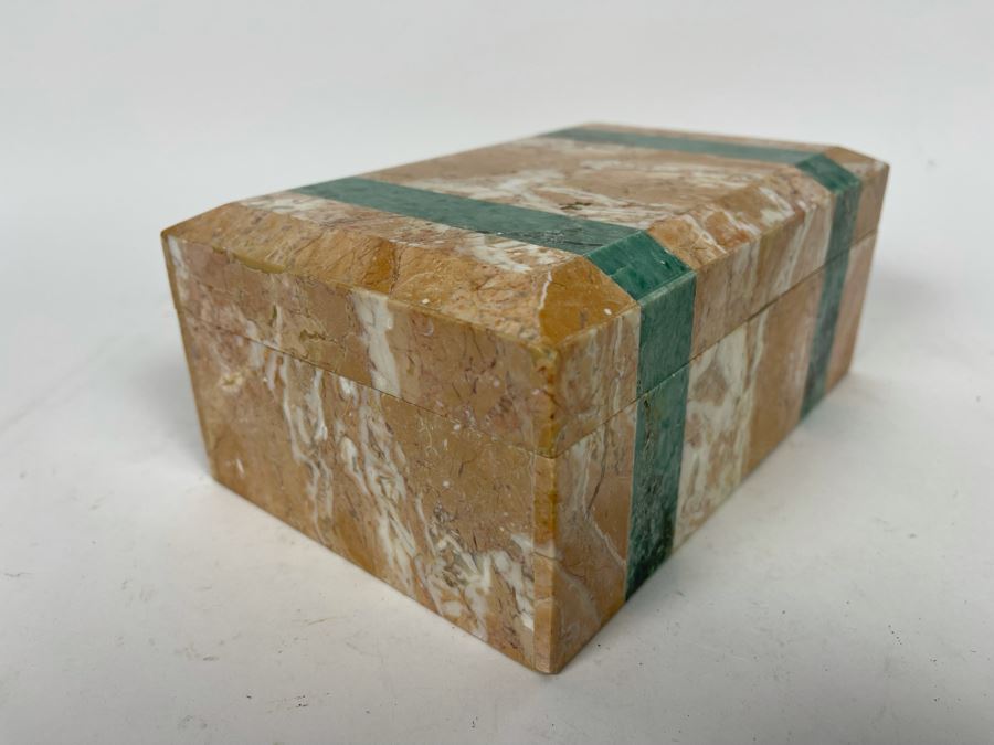 Marble Lidded Box 7.5W X 5D X 3H [Photo 3]