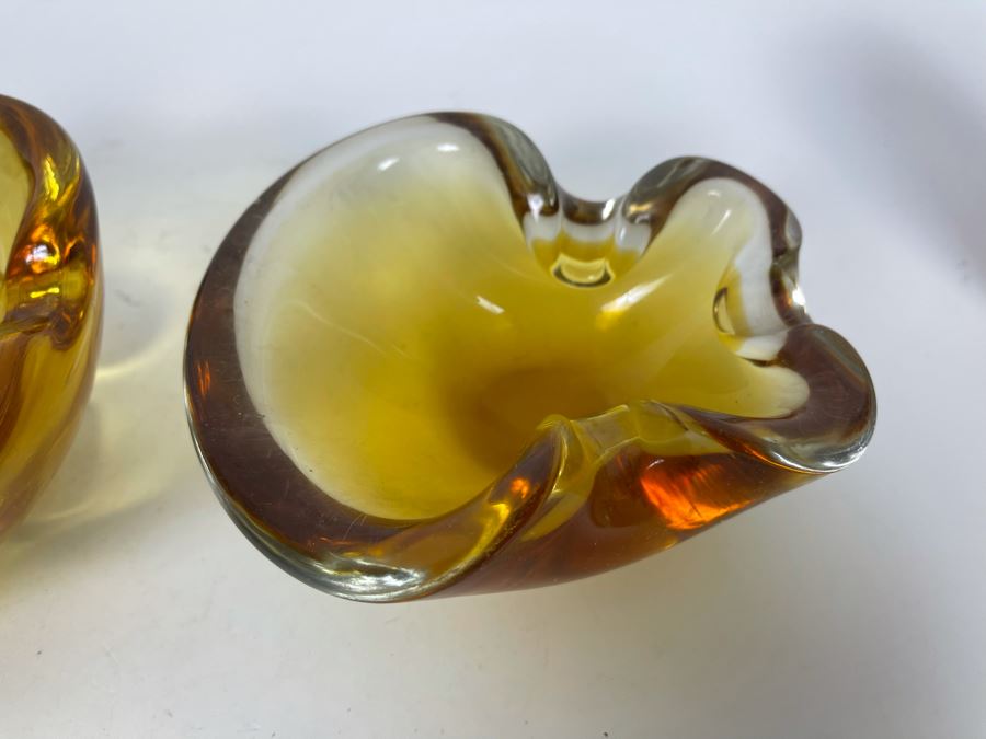 Pair Of Amber Glass Ashtrays 6W And 5W [Photo 4]