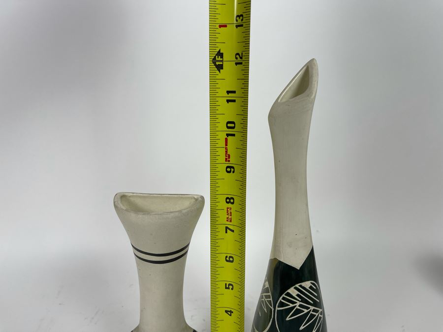 Pair Of Signed Native American Vases - One Signed Nez Navajo 8H Other Signed Black Tail Deer SPRC SD 12H [Photo 6]