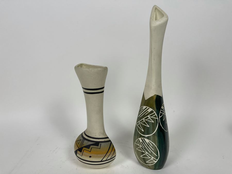 Pair Of Signed Native American Vases - One Signed Nez Navajo 8H Other Signed Black Tail Deer SPRC SD 12H [Photo 2]