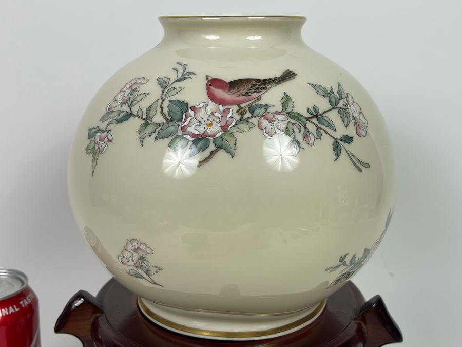 Lenox Serenade Vase 7H With Wooden Stand 5H [Photo 4]