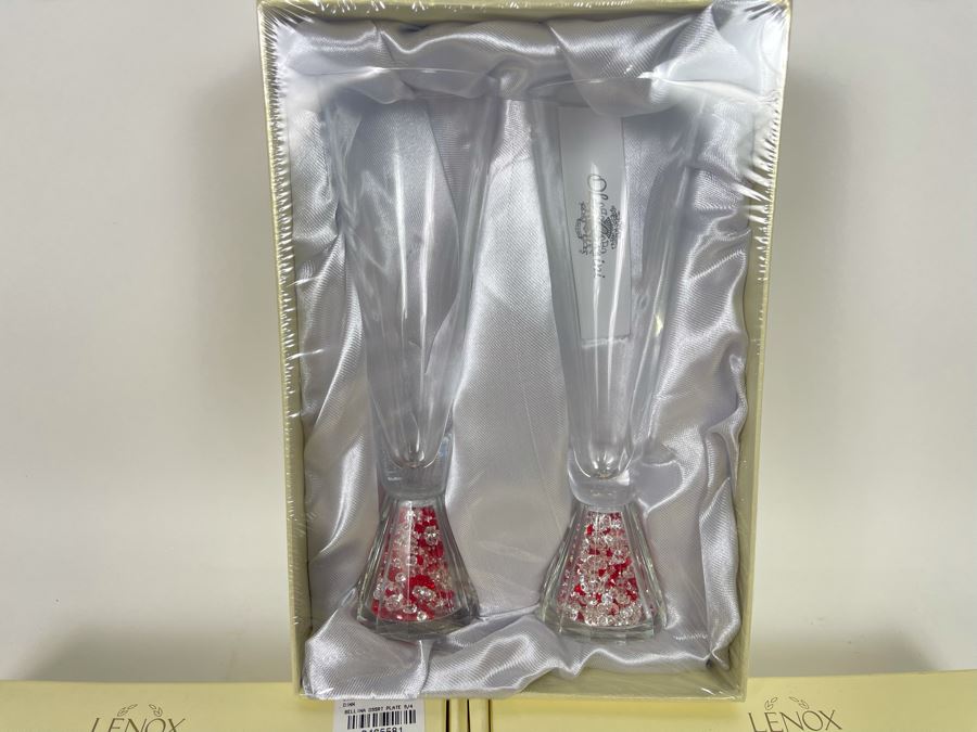 New Pair Of Oleg Cassini Crystal Glitter Champagne Flutes And Two Sets Of Lenox Seasonal Dessert Plates (Total Of 8 Plates) [Photo 3]