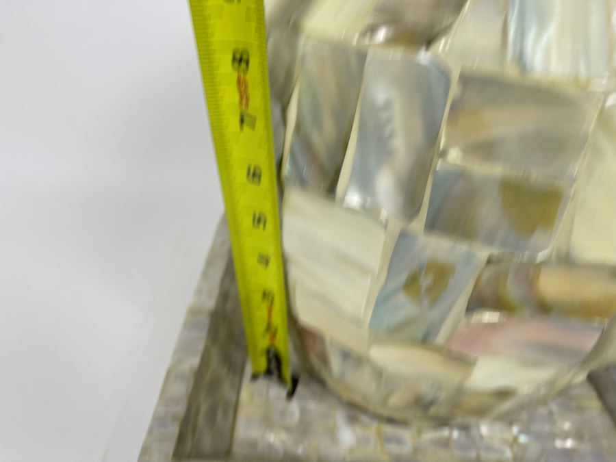 Mother Of Pearl Mosaic Vase 13H And Tray 13 X 11 [Photo 7]