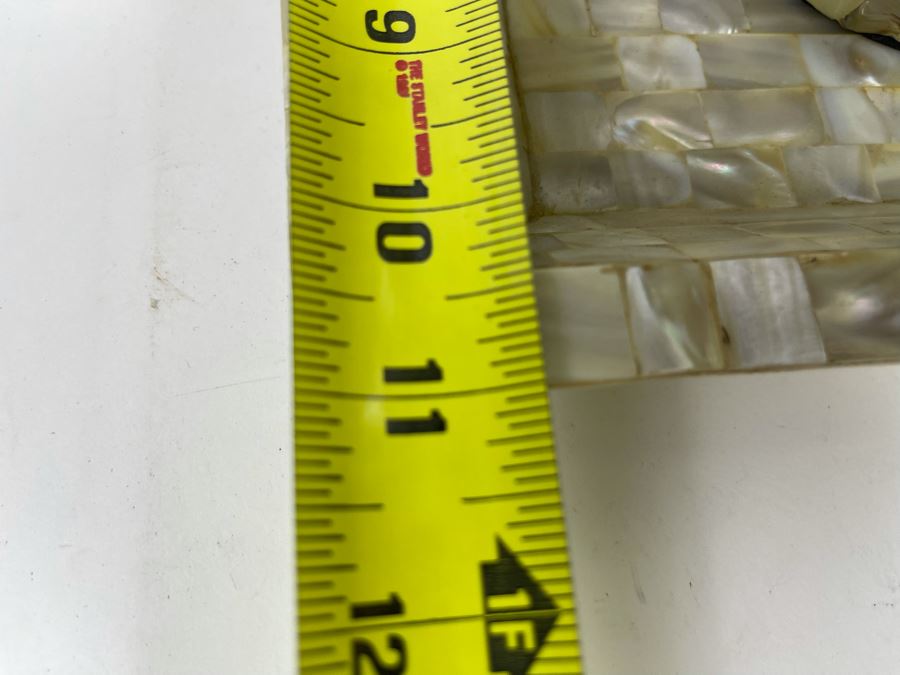 Mother Of Pearl Mosaic Vase 13H And Tray 13 X 11 [Photo 5]