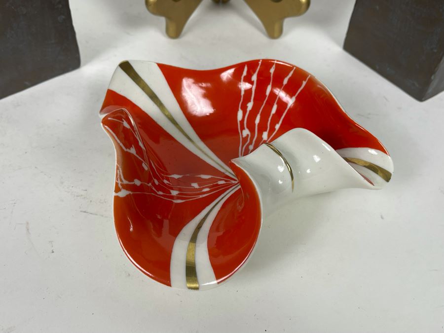 Small Original Painting With Stand, Mid-Century Ashtray And Pair Of Metal Candlesticks [Photo 3]