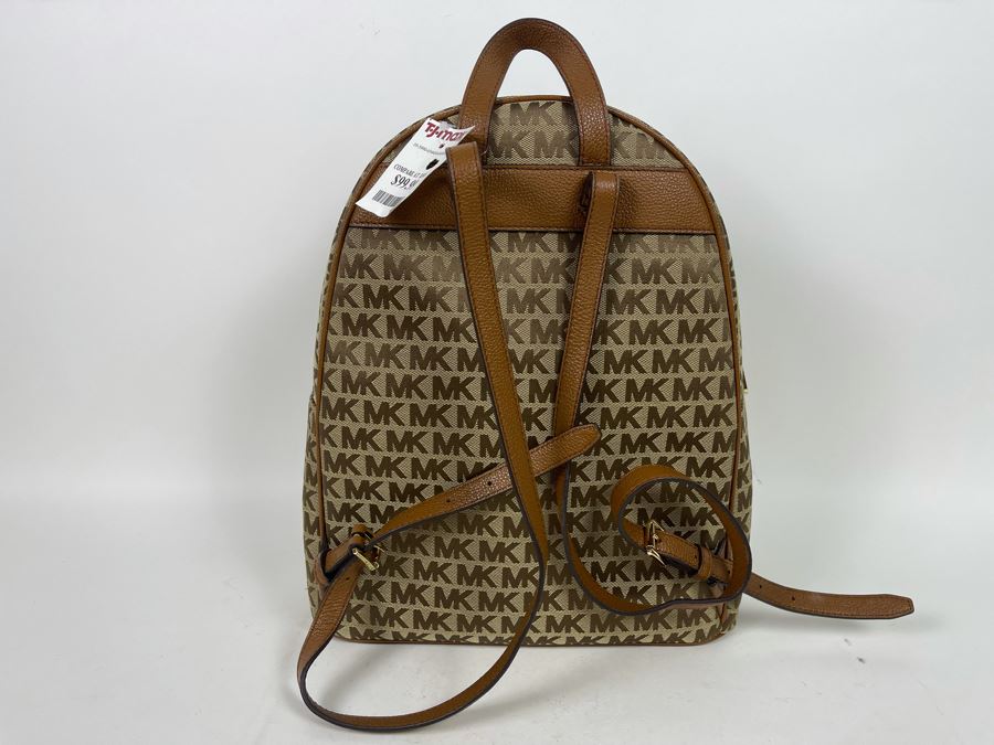 New Michael Kors Backpack Handbag Retails $200 [Photo 6]