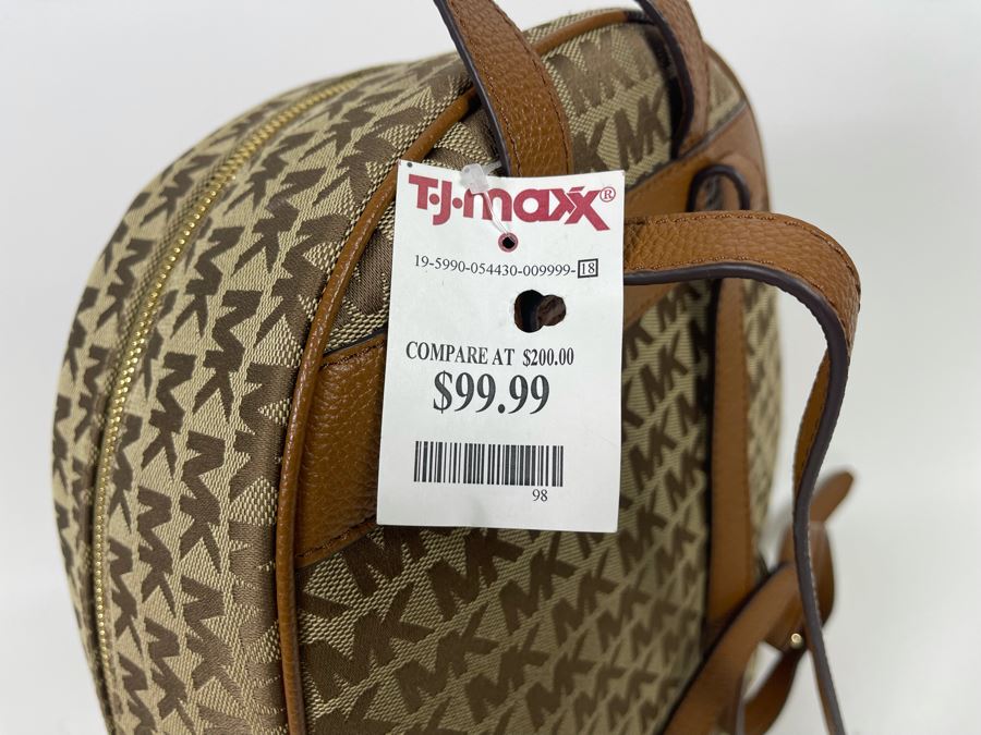 New Michael Kors Backpack Handbag Retails $200 [Photo 5]