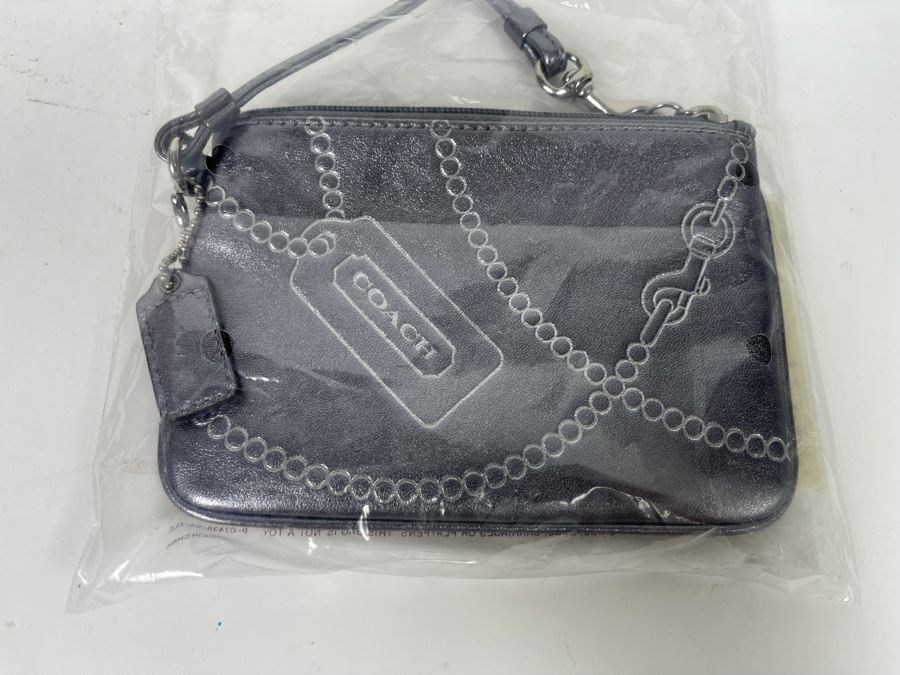 New Coach Leatherware Mini Handbag [Photo 3]