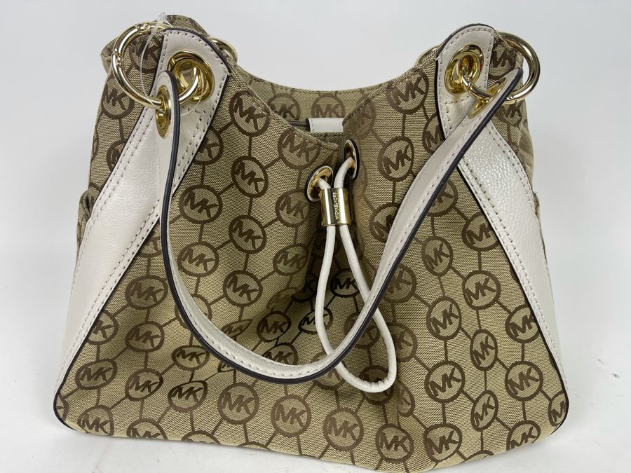 New Michael Kors Ludlow Handbag Retails $348