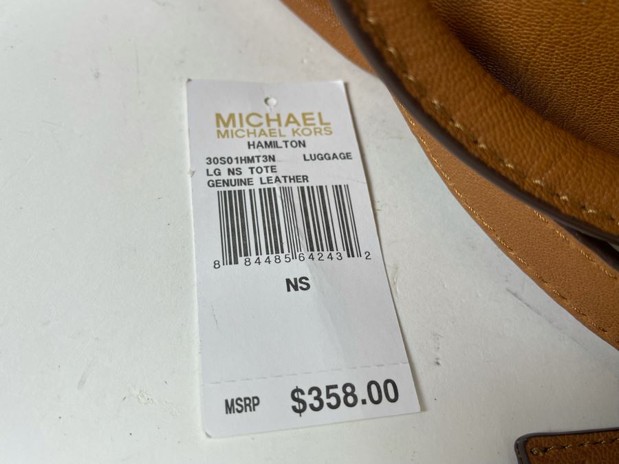New Michael Kors Hamilton Leather Tote Handbag Retails $358 [Photo 3]