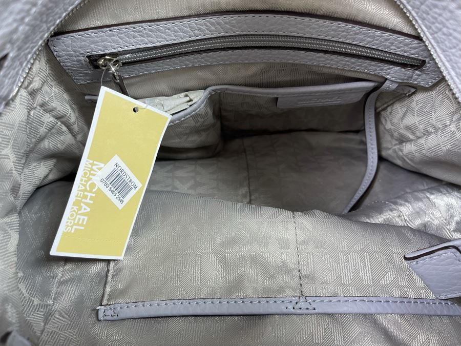 New Michael Kors Leather Handbag Retails $328 [Photo 7]