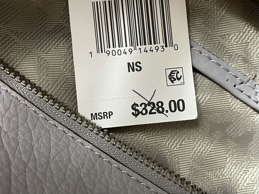 New Michael Kors Leather Handbag Retails $328 [Photo 5]