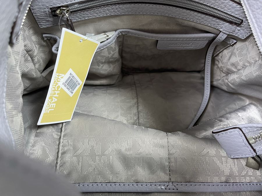 New Michael Kors Leather Handbag Retails $328 [Photo 8]