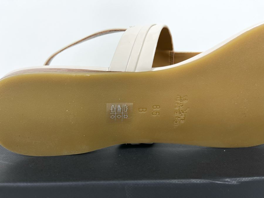 New Pair Of Coach Sandals Shoes Caterine Patent Chalk Size 8.5M [Photo 6]