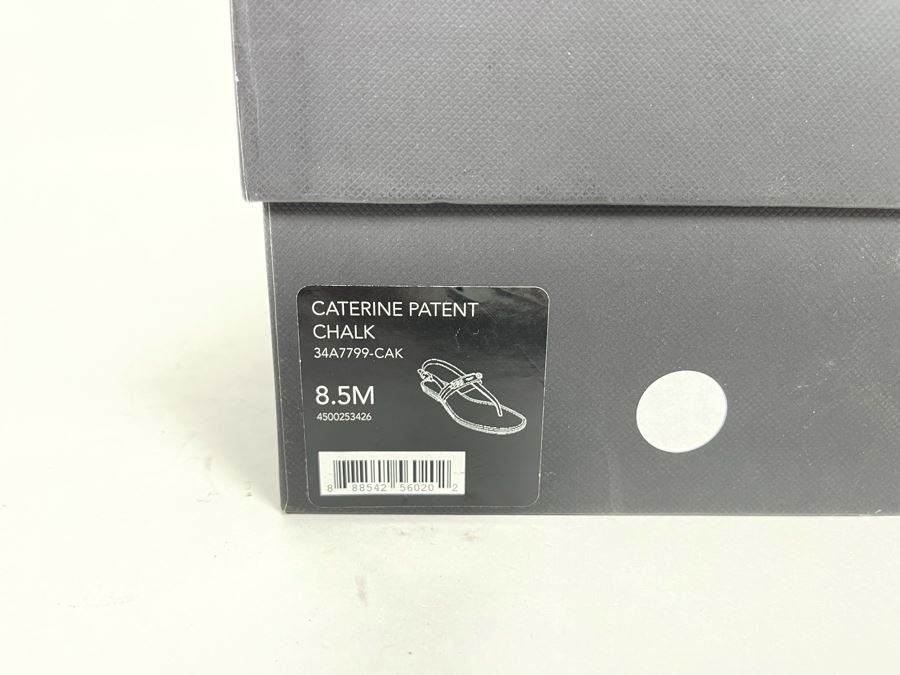 New Pair Of Coach Sandals Shoes Caterine Patent Chalk Size 8.5M [Photo 7]