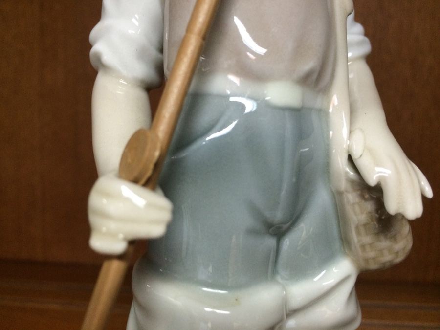 Lladro Figurine Boy with Fishing Pole [Photo 3]