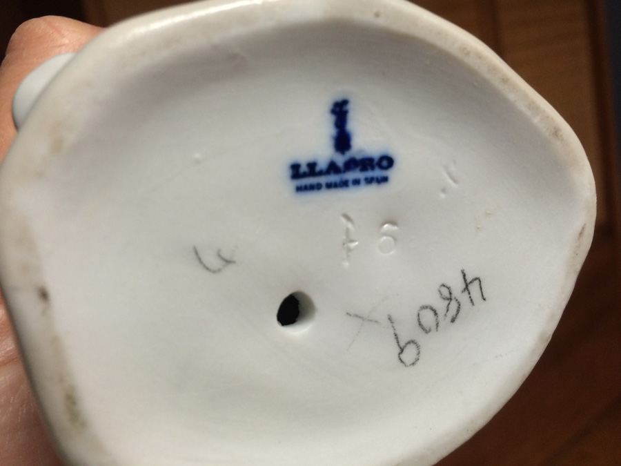 Lladro Figurine Boy with Fishing Pole [Photo 9]