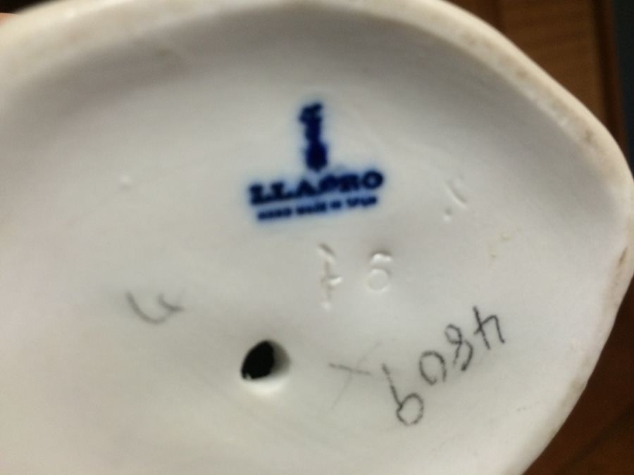 Lladro Figurine Boy with Fishing Pole [Photo 10]