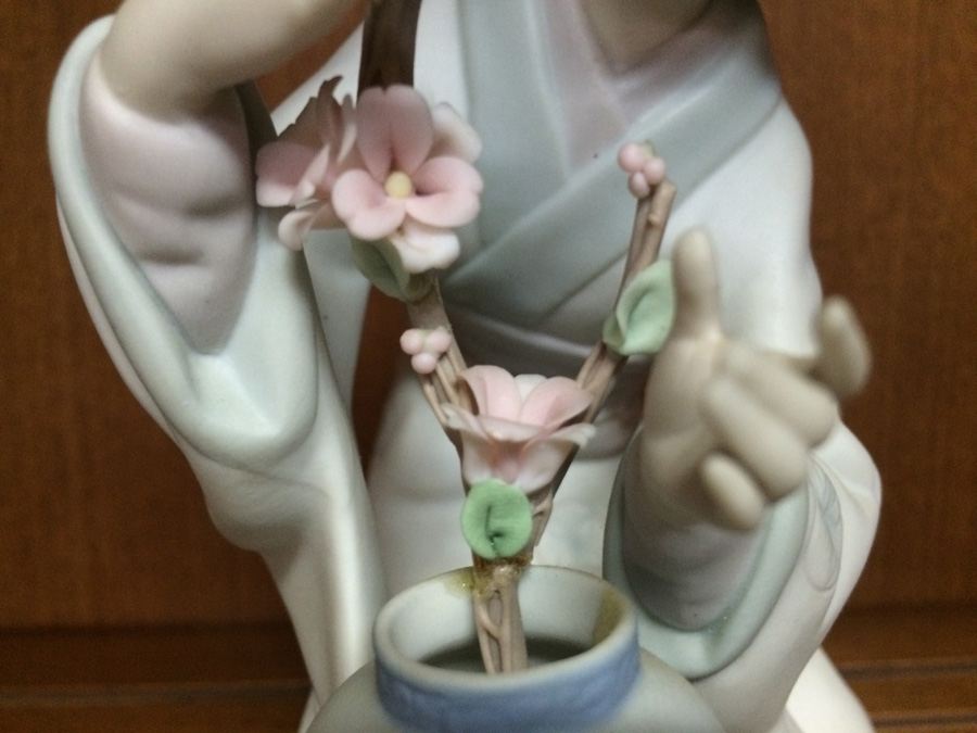 Lladro Figurine [Photo 2]
