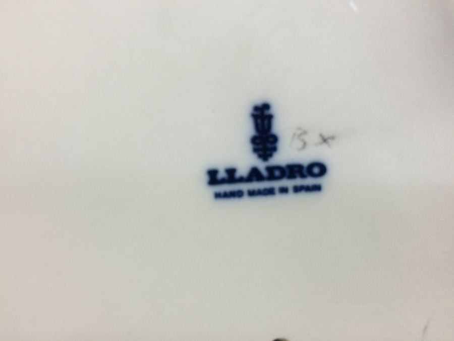 Lladro Figurine Boy with Bird [Photo 10]