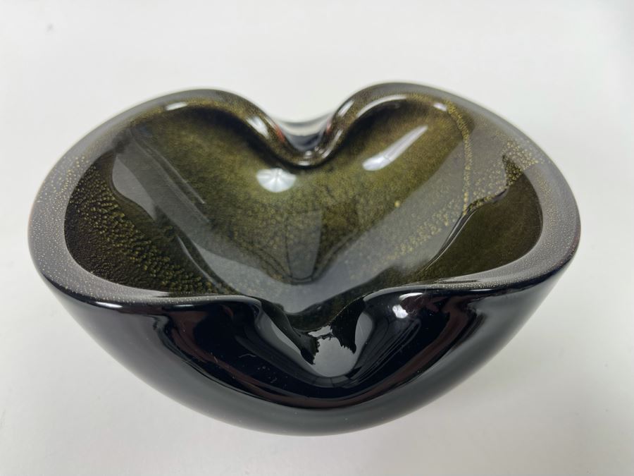 Vintage Studio Art Glass Ashtray 6W X 2.5H [Photo 2]