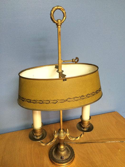 Lamp [Photo 1]