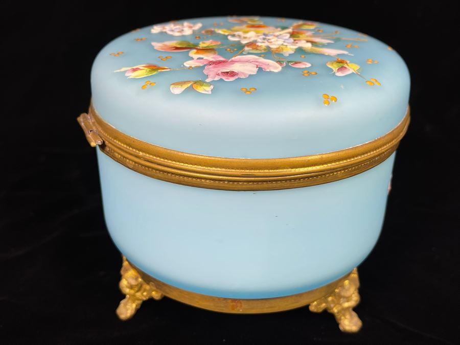 Vintage Hand Painted Glass And Gilt Metal Footed Vanity Table Powder Box 5R X 4H [Photo 9]
