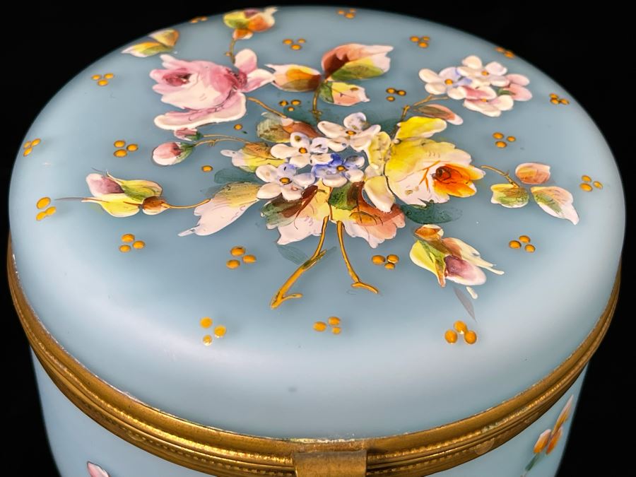 Vintage Hand Painted Glass And Gilt Metal Footed Vanity Table Powder Box 5R X 4H [Photo 4]