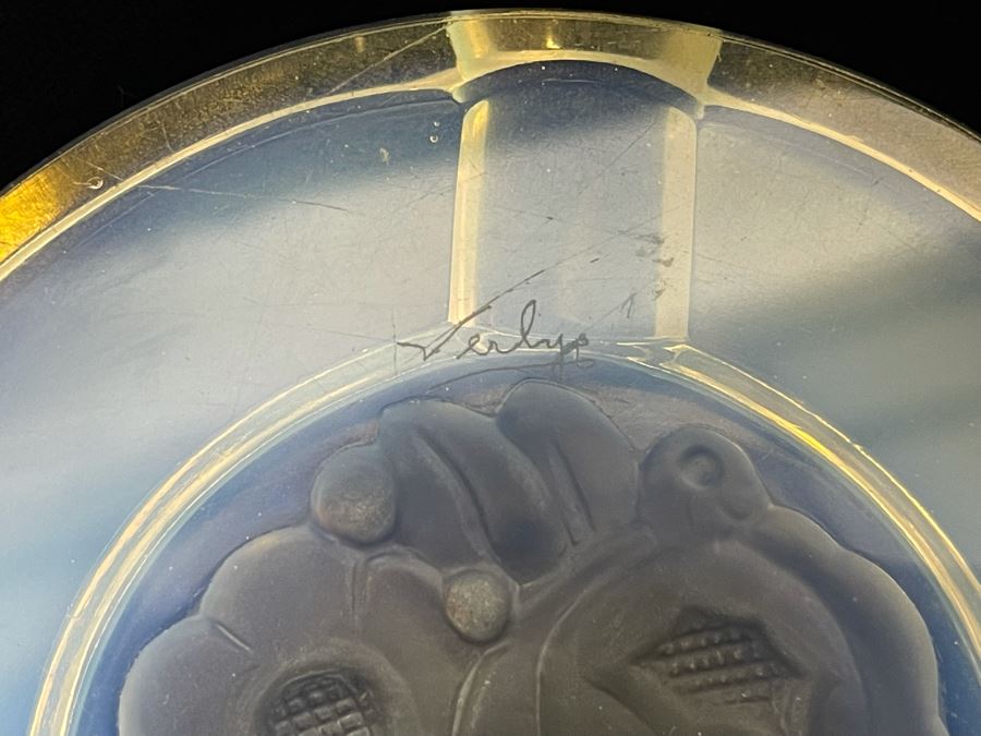 Pair Of Art Deco Period Signed Verlys Oppalescent French Glass Ashtrays 4R [Photo 7]