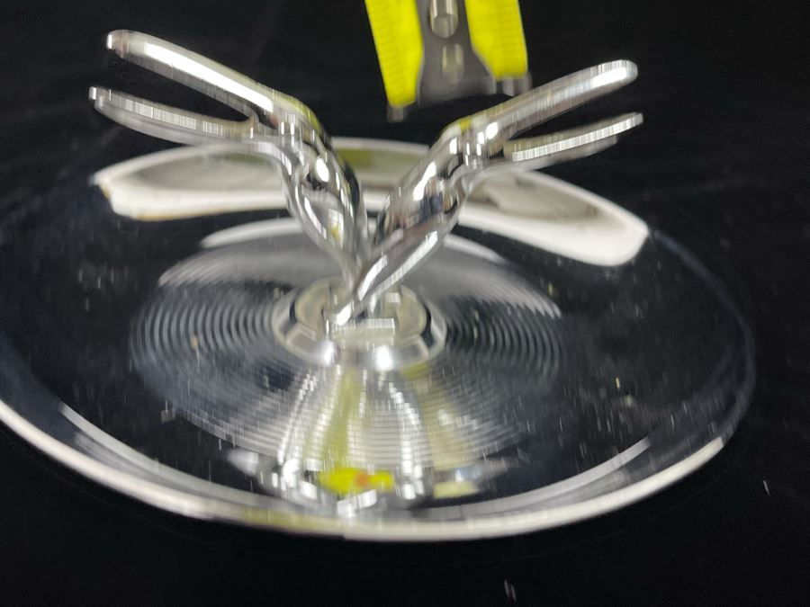 Vintage Mid-Century Toucan Bird Chrome Pincherette Ashtray 6W X 2H [Photo 7]