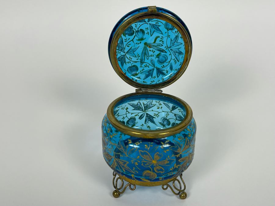 Vintage Hand Painted Footed Blue Glass Powder Vanity Jar With Gilt Metal 3.5H [Photo 6]