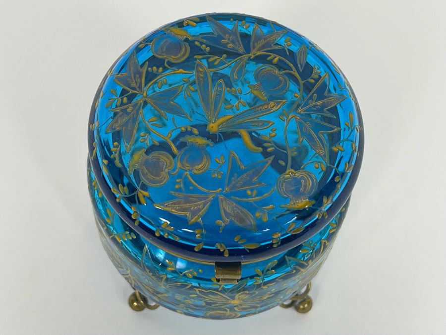 Vintage Hand Painted Footed Blue Glass Powder Vanity Jar With Gilt Metal 3.5H [Photo 4]