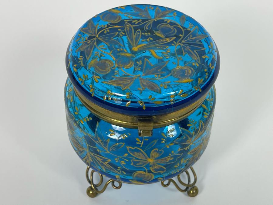 Vintage Hand Painted Footed Blue Glass Powder Vanity Jar With Gilt Metal 3.5H [Photo 3]