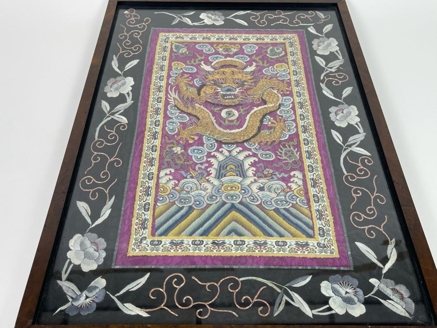 Impressive Antique Chinese Purple Silk Gold Dragon Embroidery Framed Frame Is 13 X 18 [Photo 15]