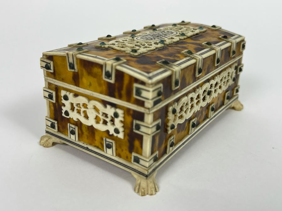 Handmade Bone Footed Domed Box From India 5W X 3D X 2.25H [Photo 3]