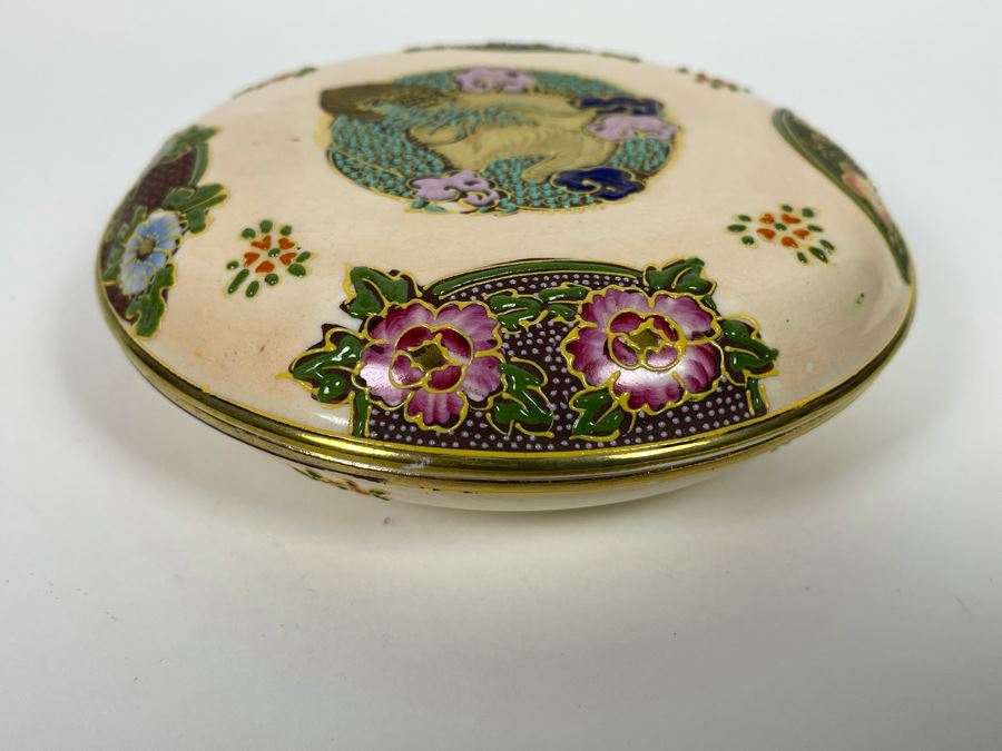 Hand Painted Satsuma Design Porcelain Lidded Box Made In Japan 5.25R [Photo 4]