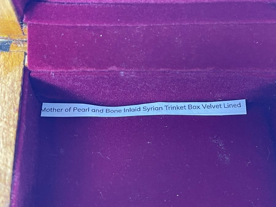 Mother Of Pearl And Bone Inlaid Syrian Trinket Box Velvet Lined 4W X 2.75D X 2H [Photo 5]