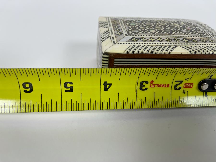 Mother Of Pearl And Bone Inlaid Syrian Trinket Box Velvet Lined 4W X 2.75D X 2H [Photo 7]