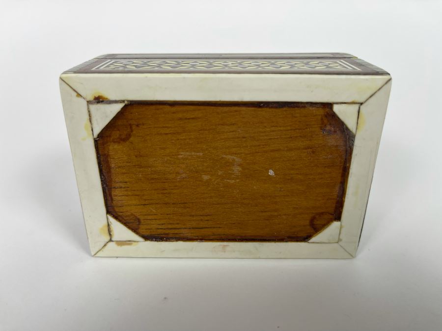 Mother Of Pearl And Bone Inlaid Syrian Trinket Box Velvet Lined 4W X 2.75D X 2H [Photo 6]
