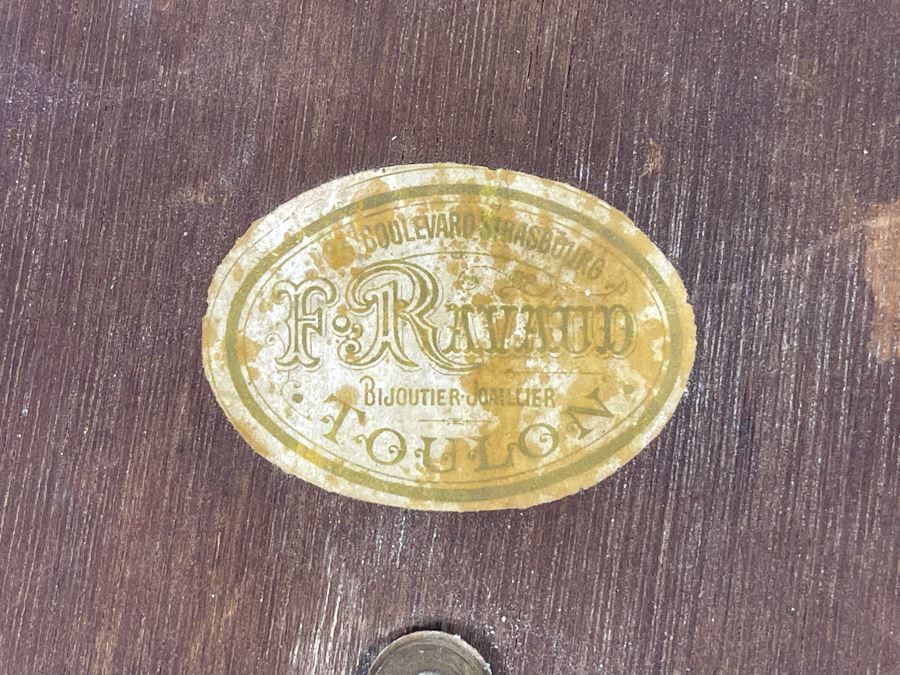 F. Ravaud Toulon Bijoutier Joaillier Catholic Handmade Jesus Christ Crucifix Wall Plaque With Relief Metal, Burled Walnut And Enamel 6W X 10H [Photo 7]