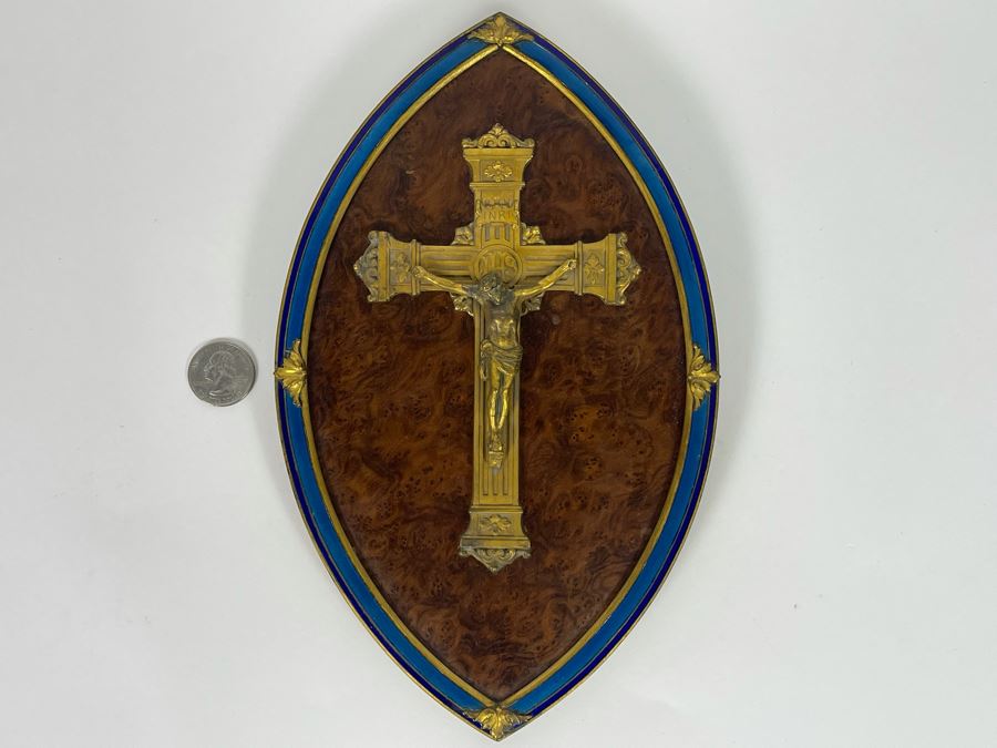 F. Ravaud Toulon Bijoutier Joaillier Catholic Handmade Jesus Christ Crucifix Wall Plaque With Relief Metal, Burled Walnut And Enamel 6W X 10H [Photo 9]