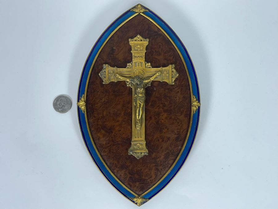 F. Ravaud Toulon Bijoutier Joaillier Catholic Handmade Jesus Christ Crucifix Wall Plaque With Relief Metal, Burled Walnut And Enamel 6W X 10H [Photo 11]