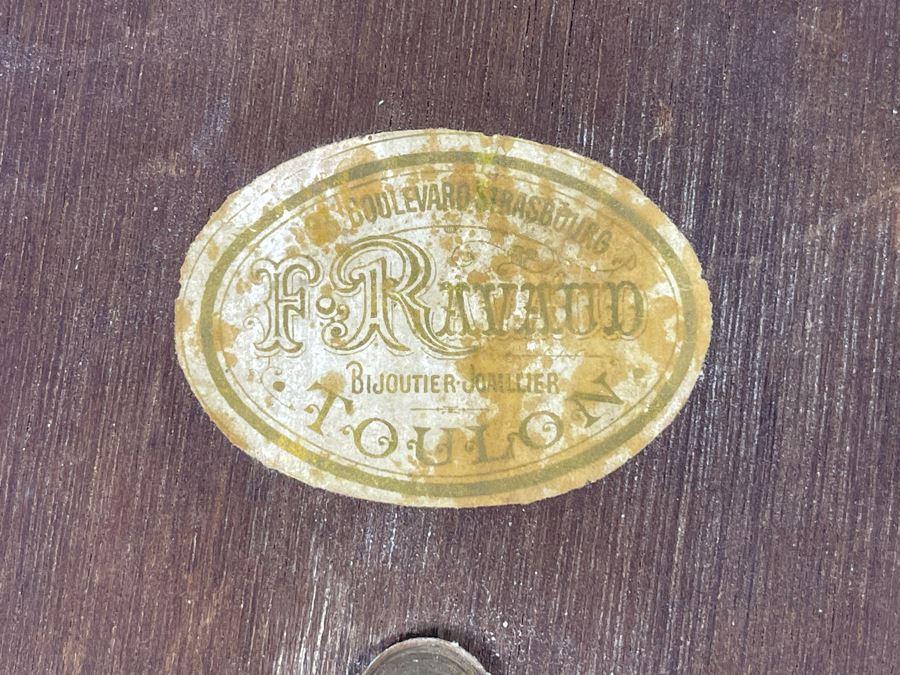 F. Ravaud Toulon Bijoutier Joaillier Catholic Handmade Jesus Christ Crucifix Wall Plaque With Relief Metal, Burled Walnut And Enamel 6W X 10H [Photo 8]