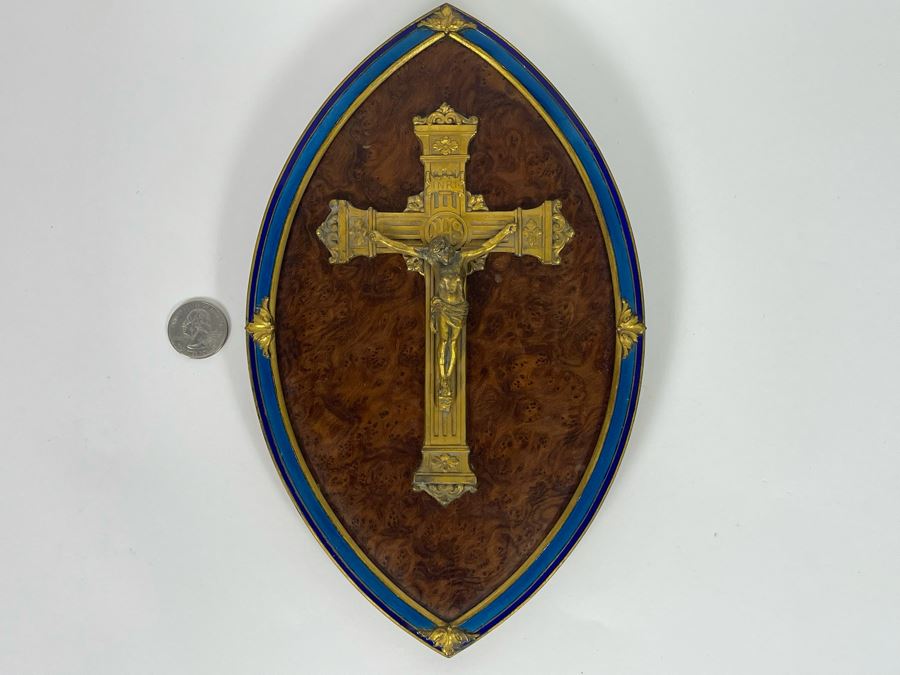 F. Ravaud Toulon Bijoutier Joaillier Catholic Handmade Jesus Christ Crucifix Wall Plaque With Relief Metal, Burled Walnut And Enamel 6W X 10H [Photo 10]